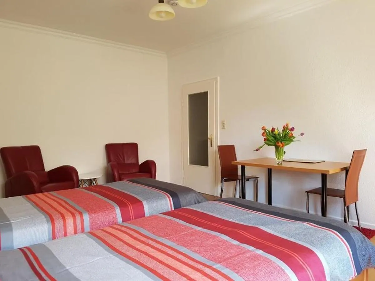 Ferienwohnung Im Zentrum Hannover City, Ruhig, Hbf- Naehe, Freie Oeffentliche Parkplaetze